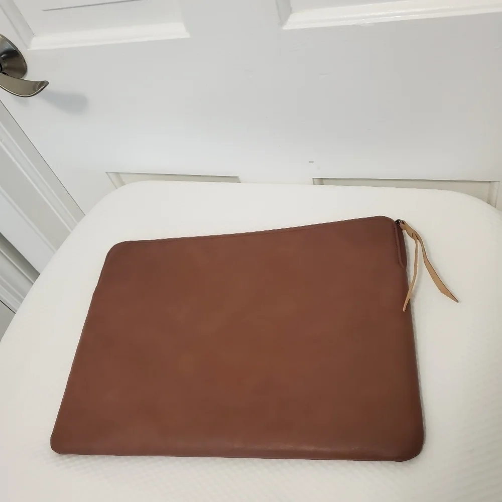 Comfyable Slim protective Laptop Zip Close Sleeve, Business, School